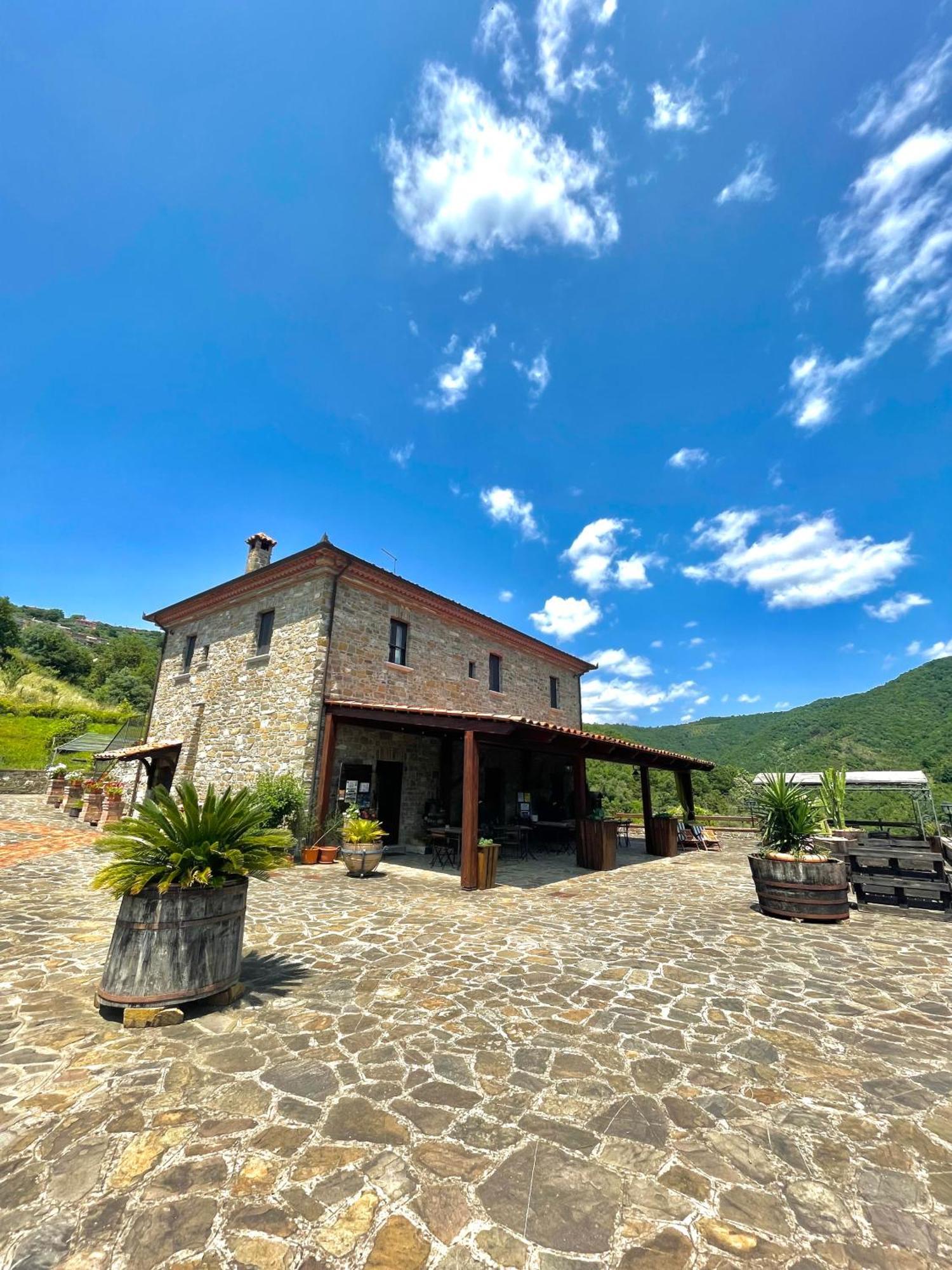 Agriturismo Piano Di Andrea Ostigliano Exterior foto